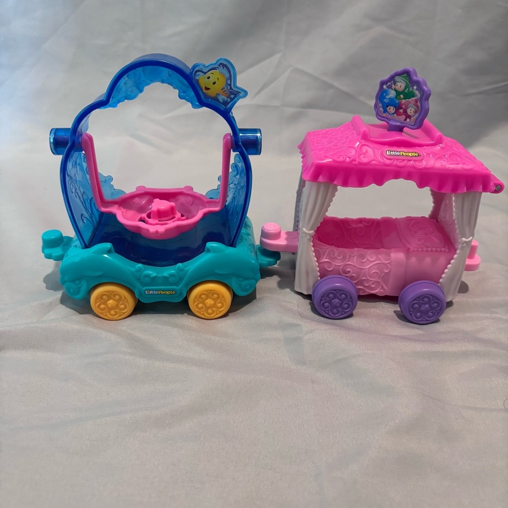 Fisher Price Little People Aurora Ariel Sleeping Beauty Parade Carriages Mattel